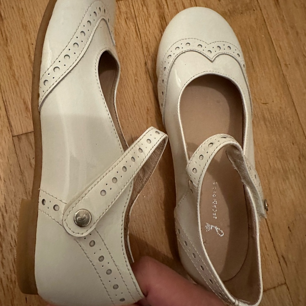 Jacadi Girl’s Flat Shoes~ size 30~ White~ Very lightly Used - Picture 4 of 4